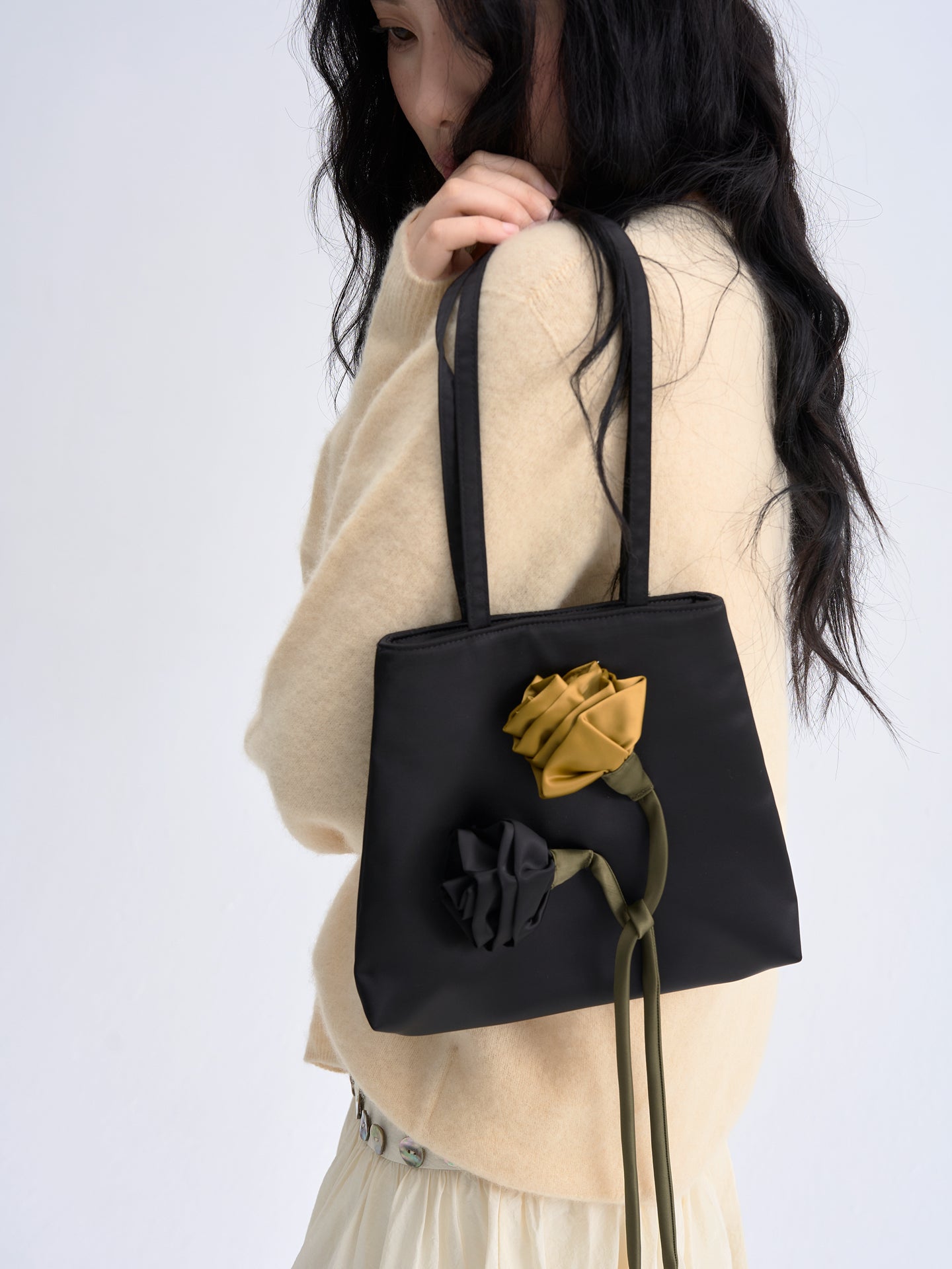 Sac rétro Rose en satin noir