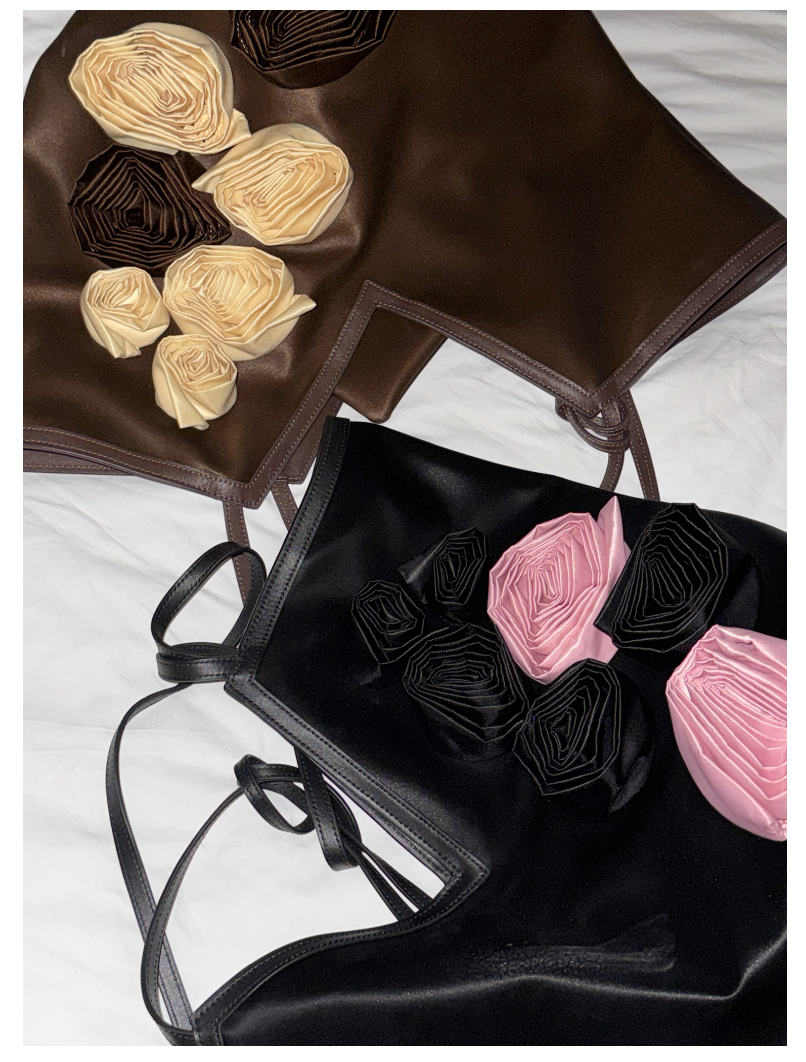Blossom Black V tote bag