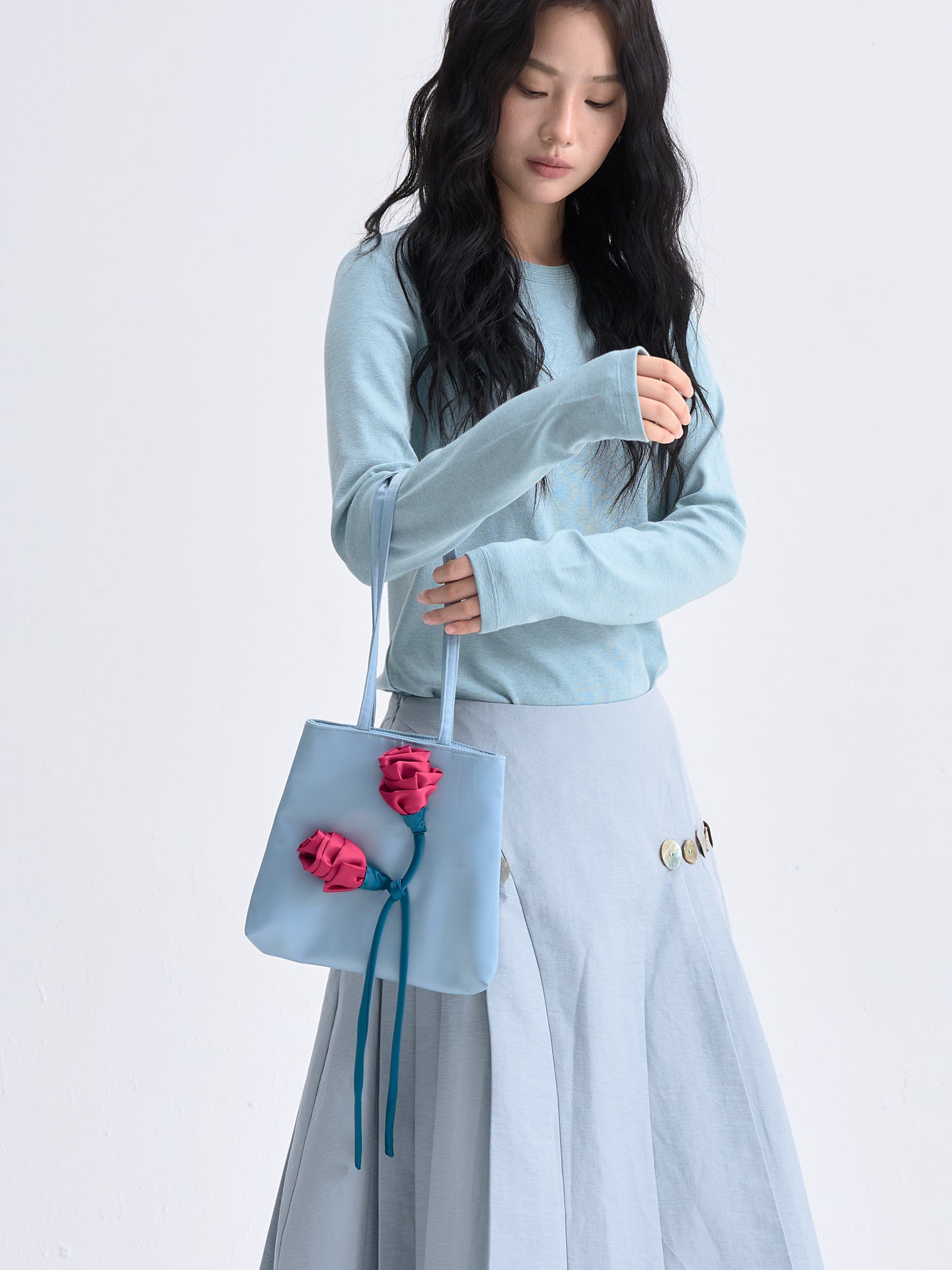 Sac en satin bleu « Retro Rose »