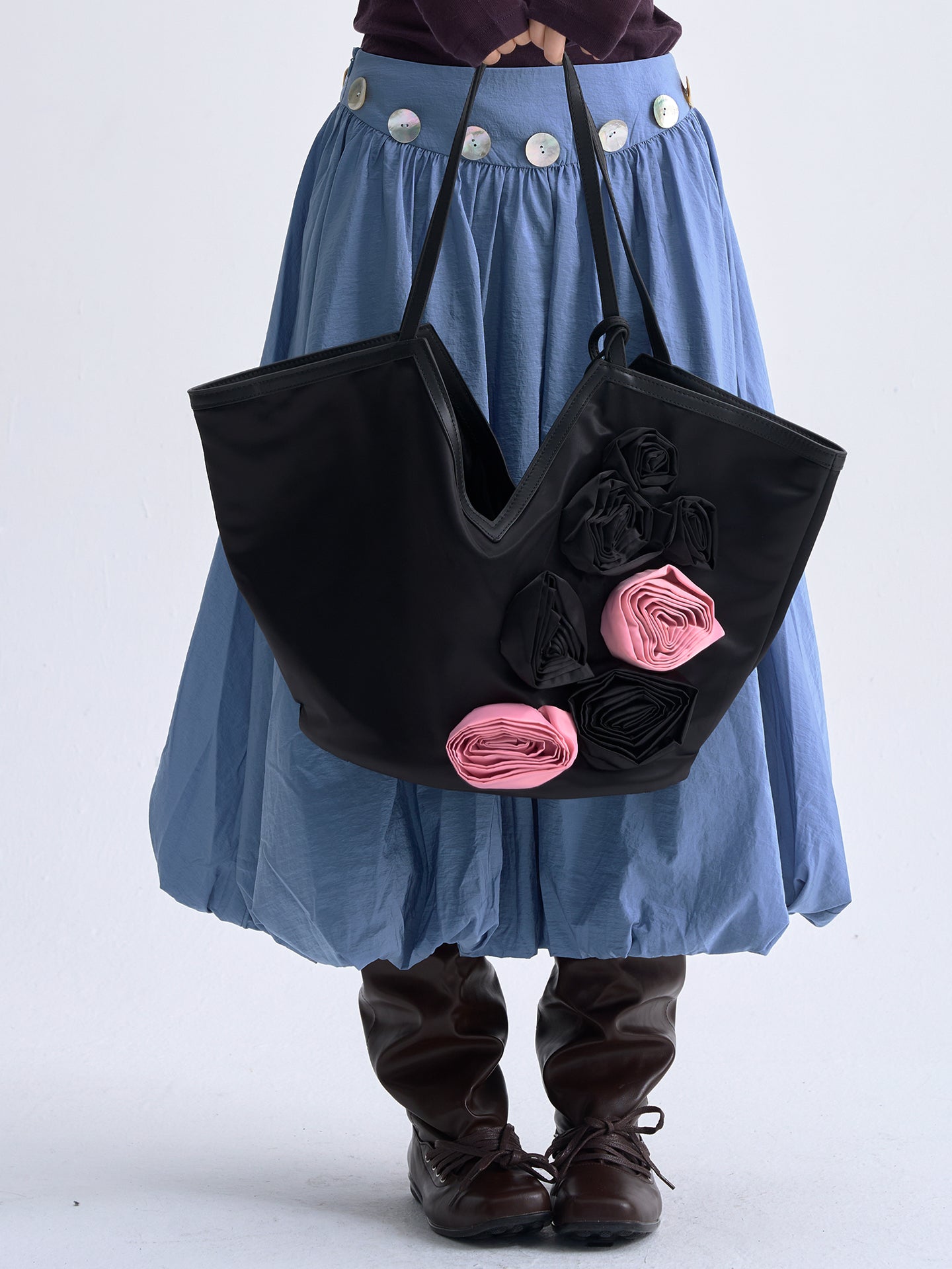 Blossom Black V tote bag